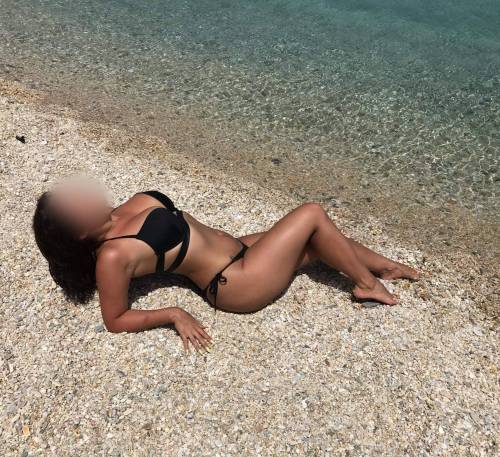 Laura Ελληνίδα καυλιάρα
